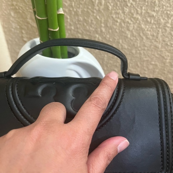 TORY BURCH FLEMING SATCHEL - Picture 3 of 16